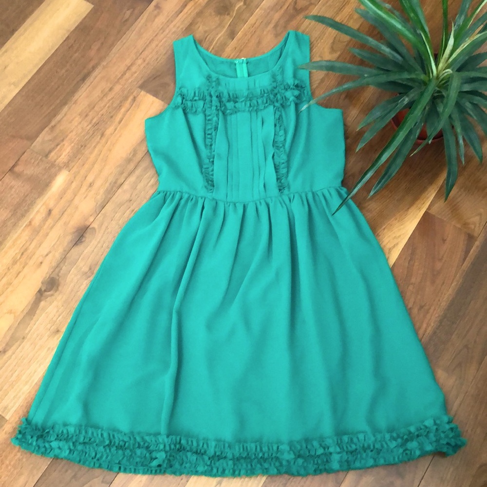 BCBGMAXAZRIA Green sleeveless dress